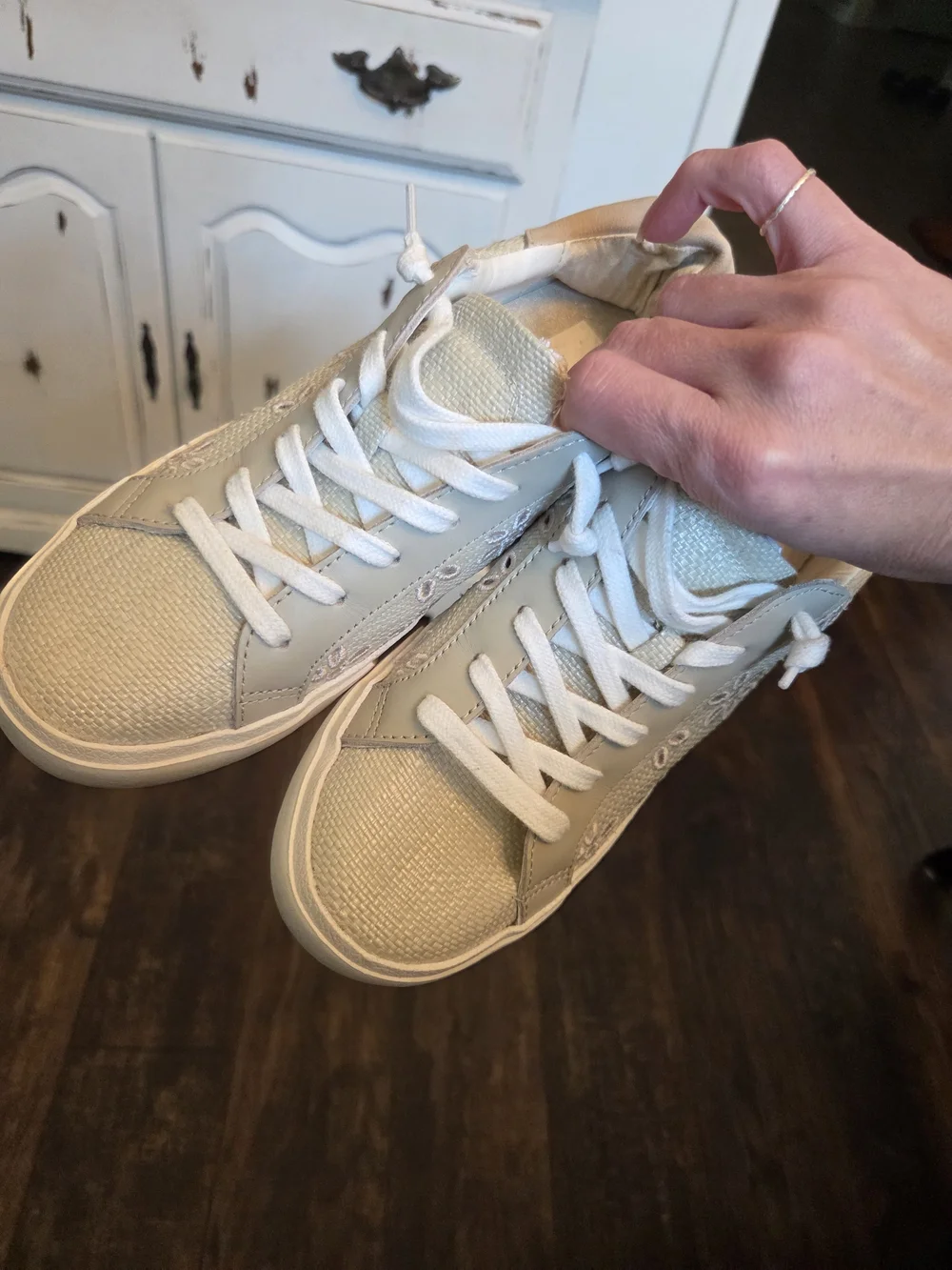 Women’s Oatmeal Floral Embroidered Low-Top Dolce Vitas
